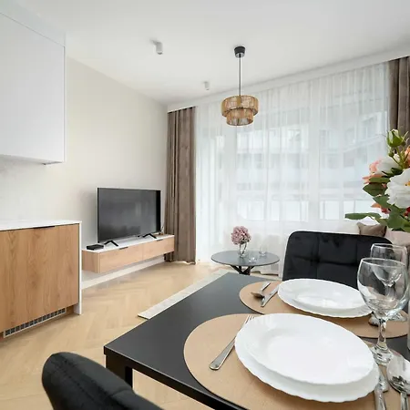 Apartman Elegant Mieszczanska With Air Conditioning, & Gym By Renters Prestige Wrocław