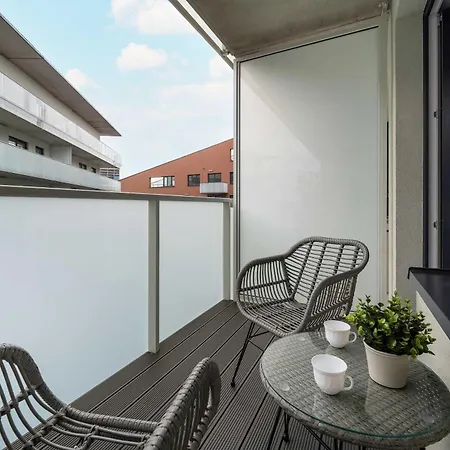 Elegant Mieszczanska With Air Conditioning, & Gym By Renters Prestige Wrocław