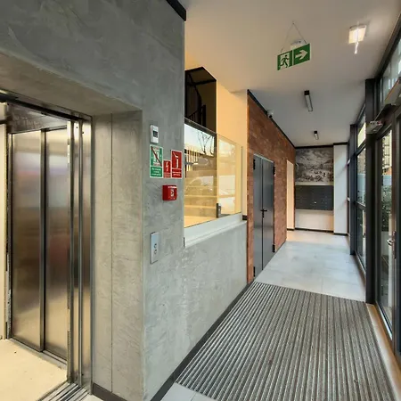Elegant Mieszczanska With Air Conditioning, & Gym By Renters Prestige Wroclaw